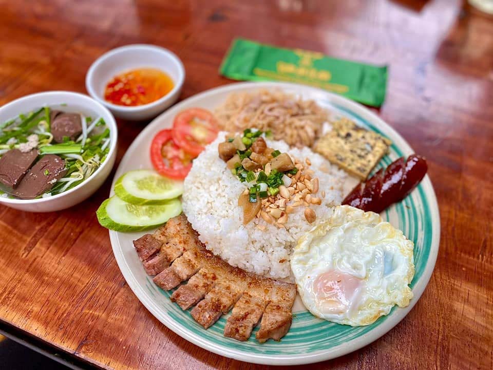com tam saigon - vietnamese traditional food